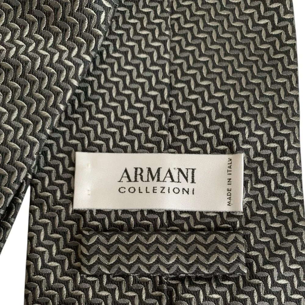 Giorgio Armani Collezioni Black White Geometric Pattern Necktie Italy Made VTG